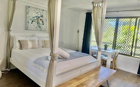 Lakefront Retreat Hervey Bay